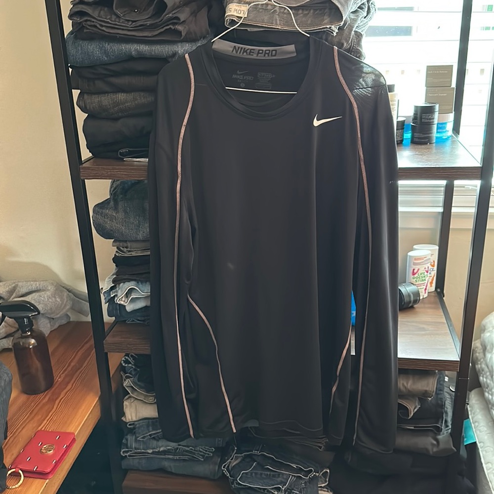 NIKE PRO SIZE LG (LARGE) FITTED